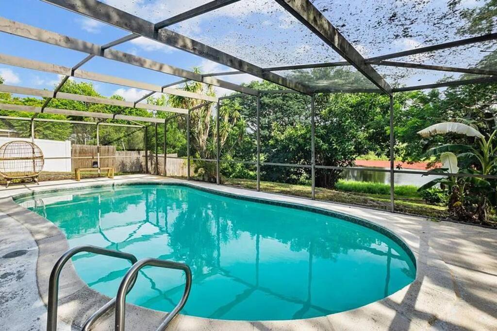 Cozy Lakefront Home W/ Pool -7 Mins From Legoland Winter Haven Buitenkant foto