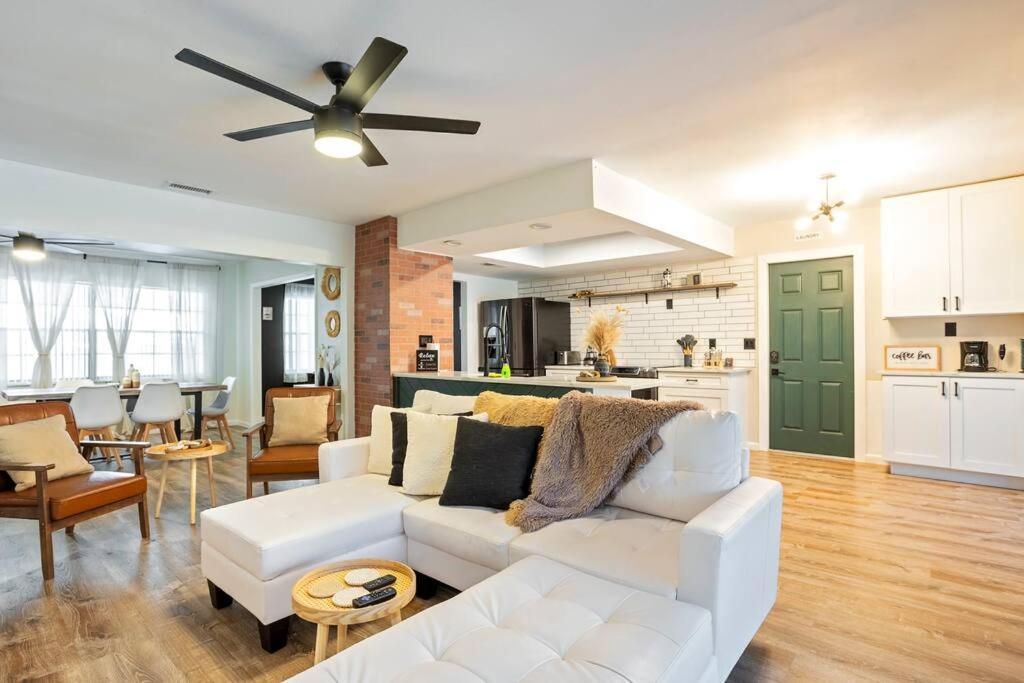 Cozy Lakefront Home W/ Pool -7 Mins From Legoland Winter Haven Buitenkant foto
